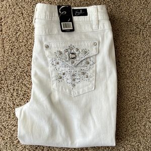 NWT womens white capri jeans